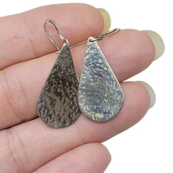 Vintage Signed TG Sterling Silver Drop Dangle Earrings Hammered Tear Drop - Picture 7 of 8